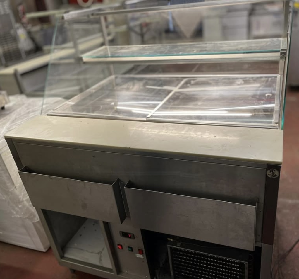 Small Size Used Refrigerated Counter Display - Image 6