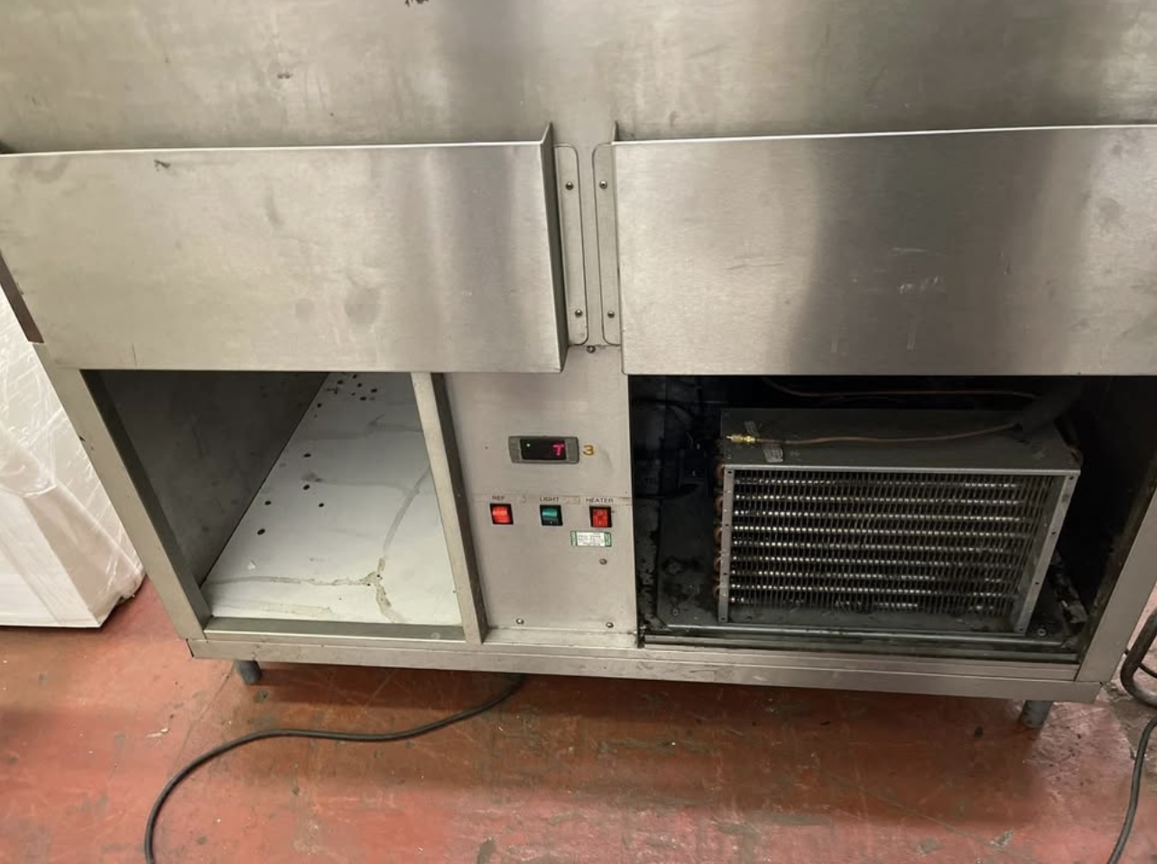 Small Size Used Refrigerated Counter Display - Image 7