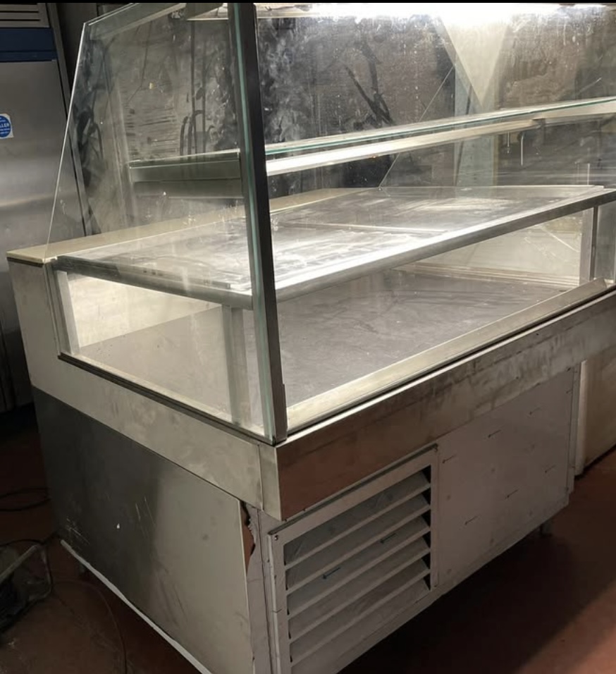 Small Size Used Refrigerated Counter Display - Image 11