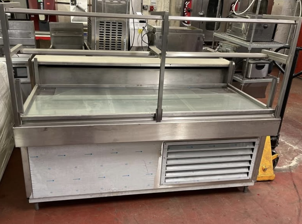 Large Size Used Refrigerated Counter Display