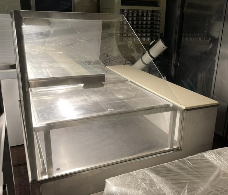 Large Size Used Refrigerated Counter Display - Image 8