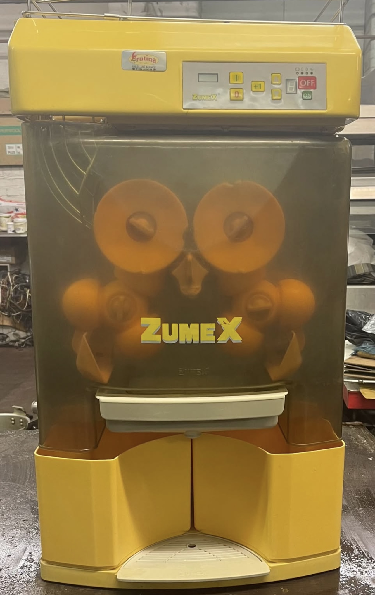 Zumex Versatile Basic Juicer Orange