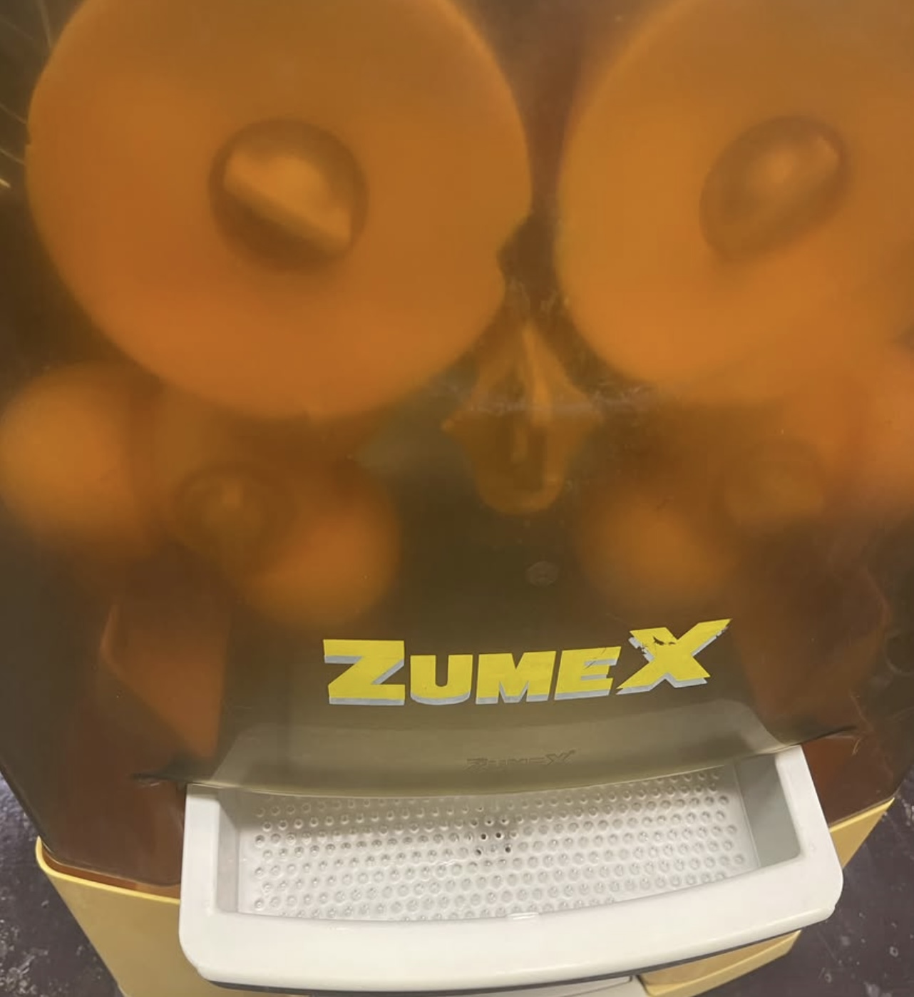 Zumex Versatile Basic Juicer Orange - Image 10