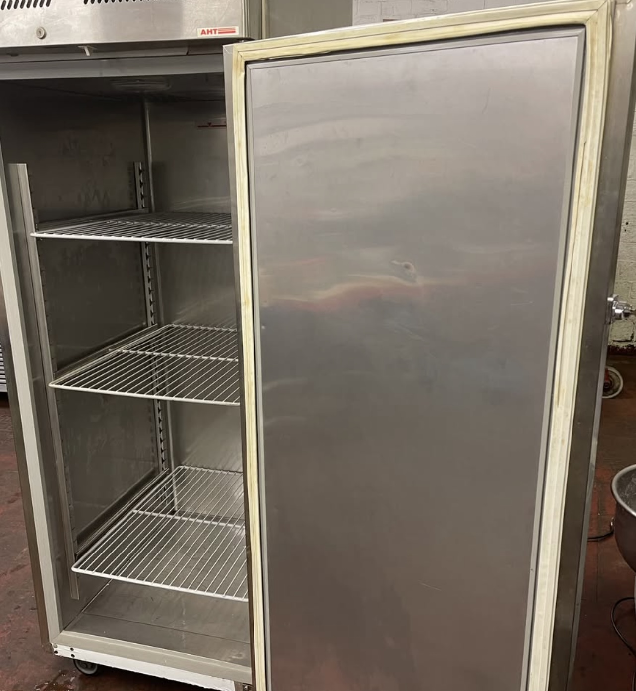 AHT Energy Efficient Single Door Upright Freezer 700Ltr - Image 9